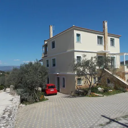 Family House In Apartamento